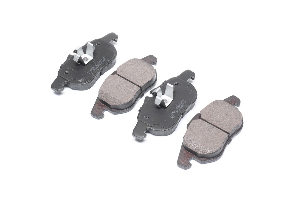 Колодки тормозные дисковые передние OPEL VECTRA C 02-, линейка CERAMIC