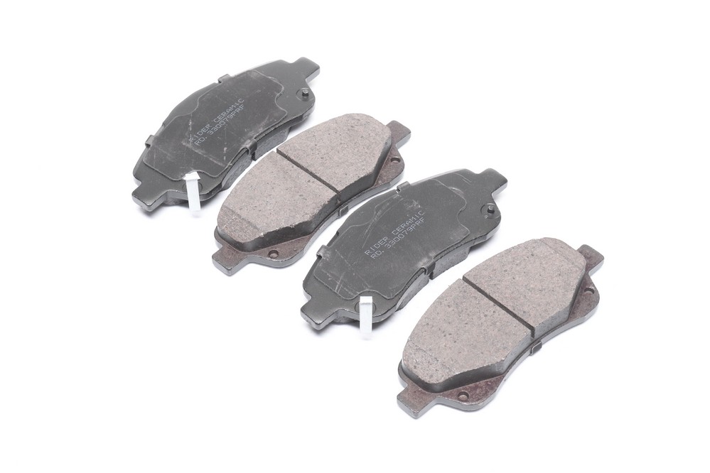 Колодки тормозные дисковые передние TOYOTA AVENSIS 03-08, линейка CERAMIC