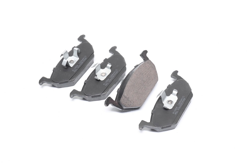 Колодки тормозные дисковые передние SKODA FABIA, OCTAVIA, VOLKSWAGEN GOLF 98-, линейка CERAMIC