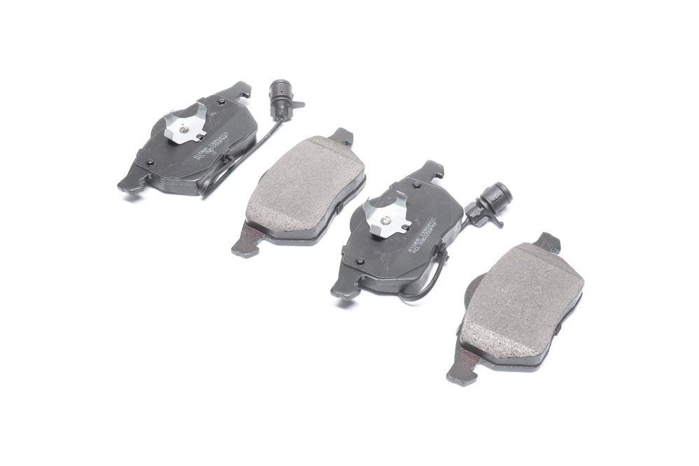 Колодки тормозные дисковые передние AUDI 100 90-94, A6, линейка CERAMIC