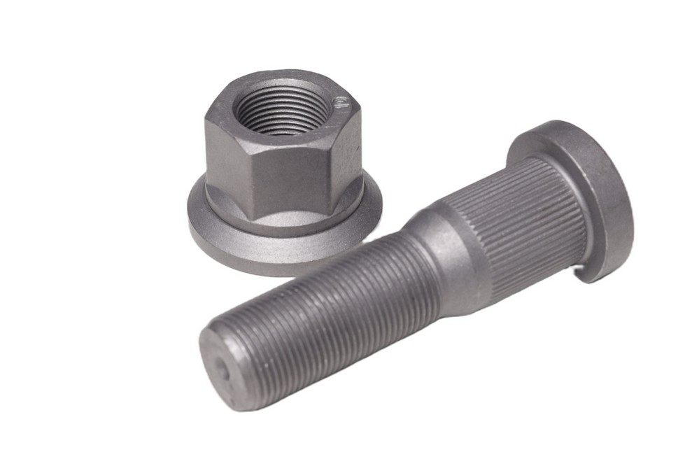 Шпилька колесная М22x1,5x89 с гайкой М22x1,5x31 SW32 FRUEHAF