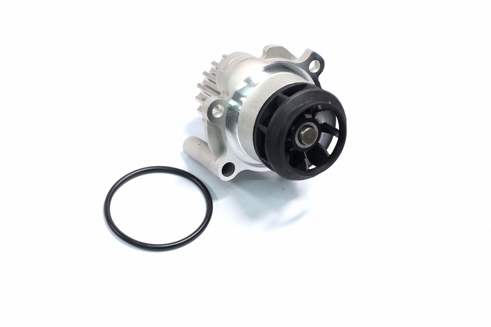 Насос водяной VOLKSWAGEN CADDY III , TRANSPOTER V, SKODA OCTAVIA 04-10