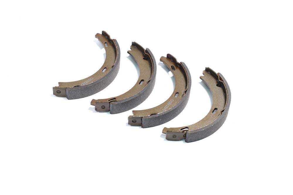 Колодки тормозные барабанные задние MERCEDES-BENZ W124, W201, W202, W210